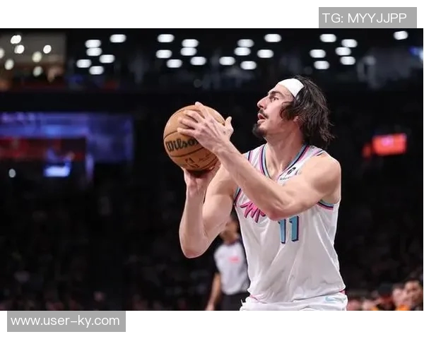 状态低迷表现不佳三球14中4三分7中2仅得11分6板4助失误与犯规频繁