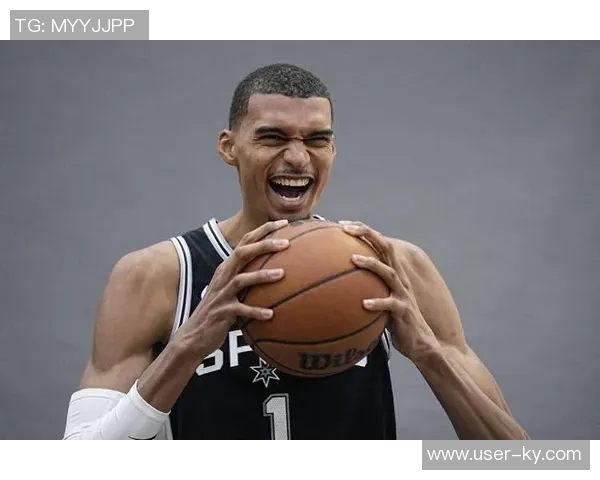 马刺公牛终结连胜纪录绿军四连胜领跑联盟勇士快船篮网紧随其后 马刺公牛终结连胜纪录绿军四连胜领跑联盟勇士快船篮网紧随其后